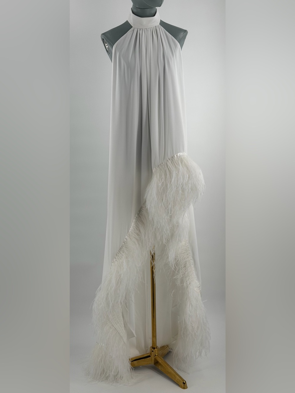🆕 BRONX & BANCO 🧿 NWOT Madeline Halterneck Feathered Gown, White - Sz XS US 2 - Picture 3 of 14